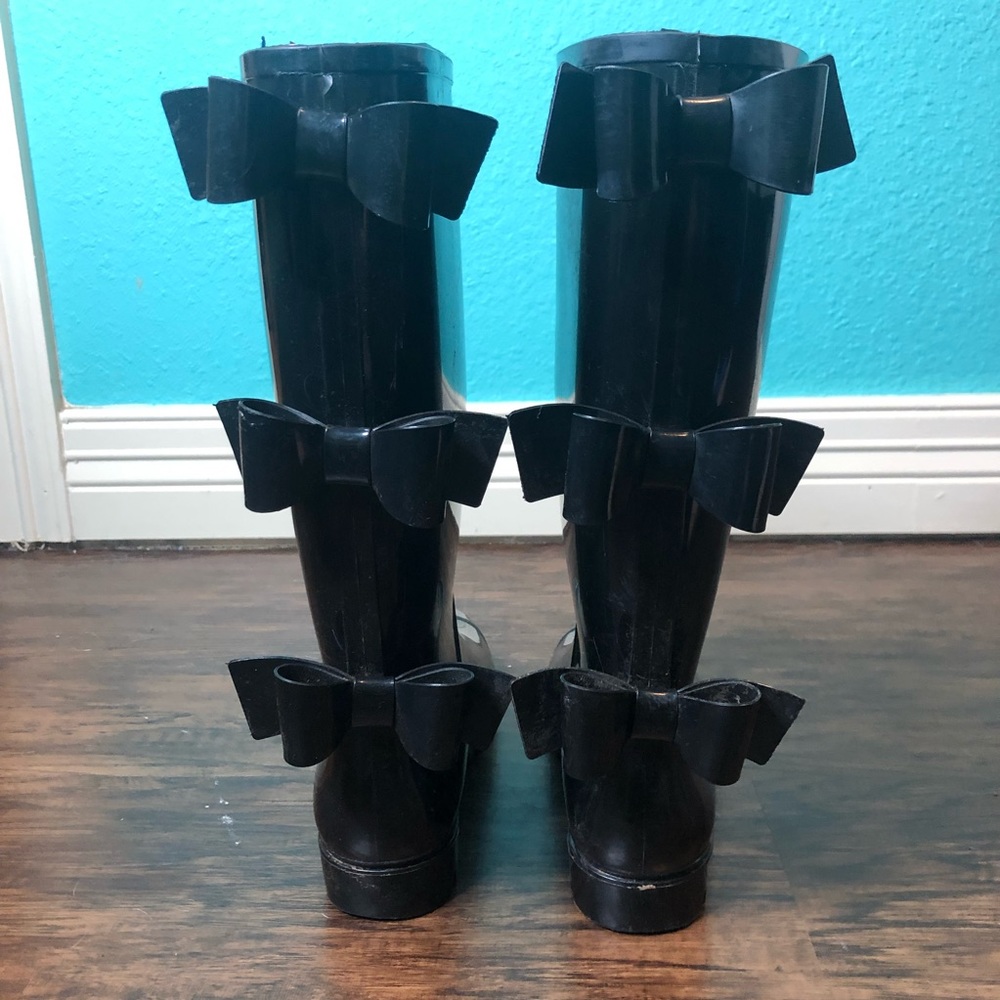 Bow Tie Rainboots